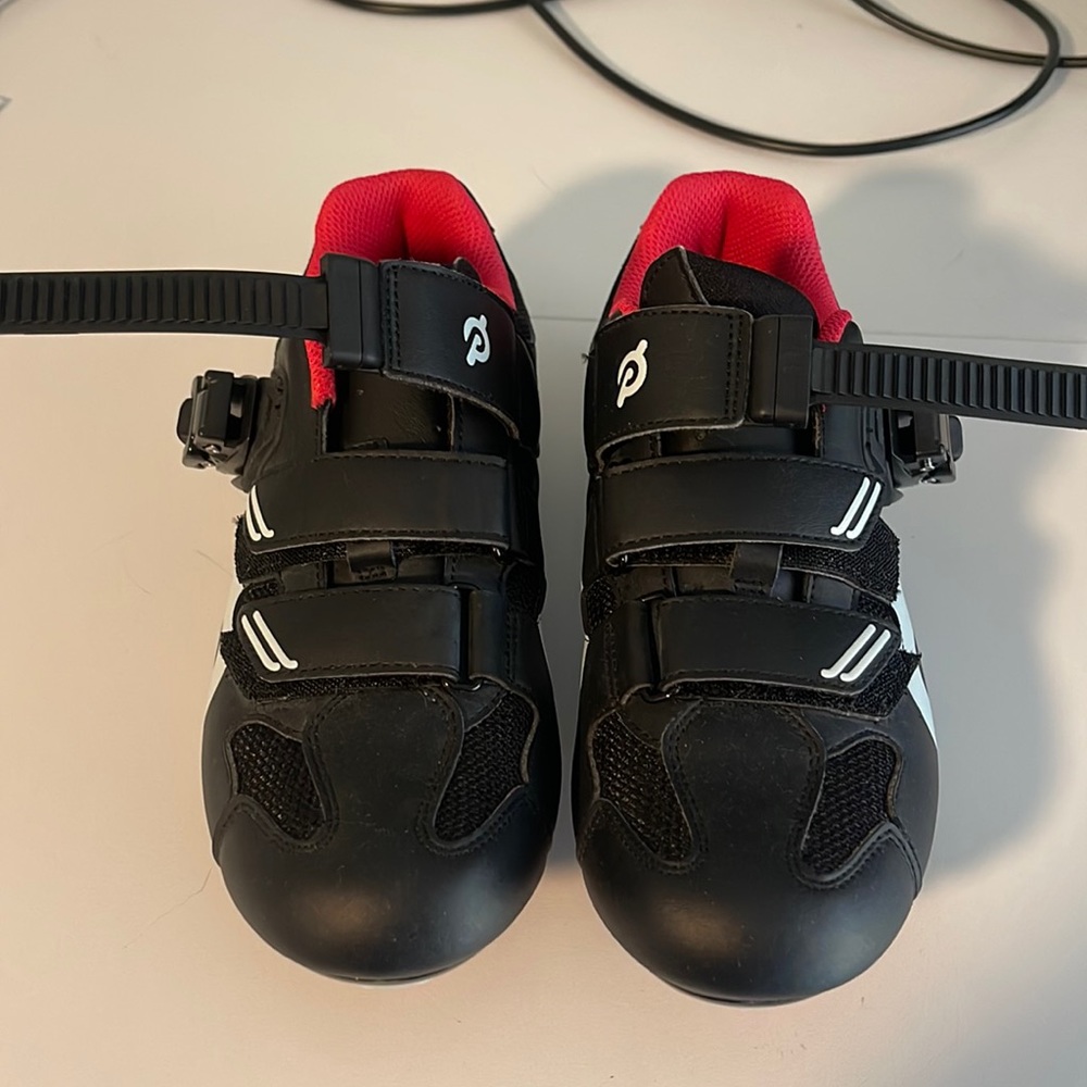 Size 38 Peleton Cycle Shoes (7 women’s)